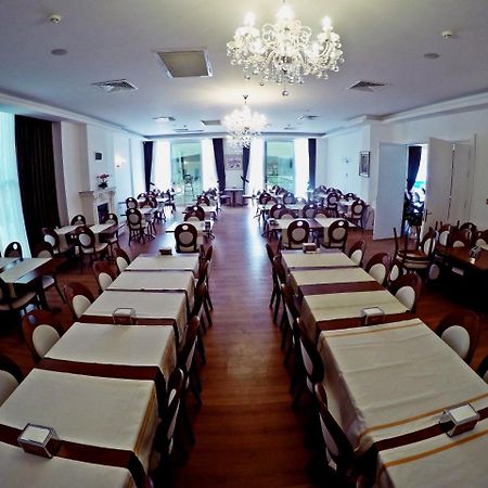White Palace Hotel 亚洛瓦 外观 照片