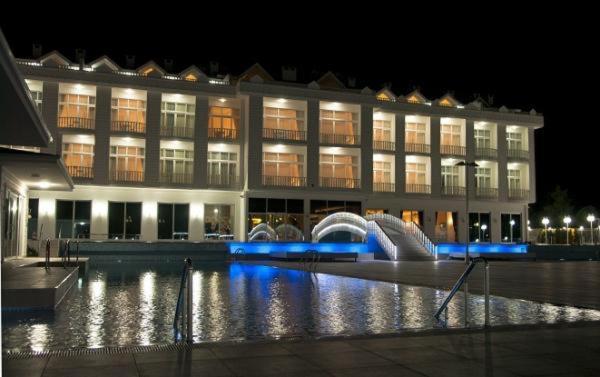 White Palace Hotel 亚洛瓦 外观 照片