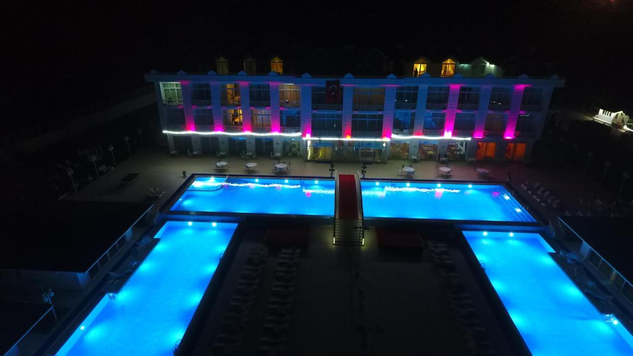 White Palace Hotel 亚洛瓦 外观 照片