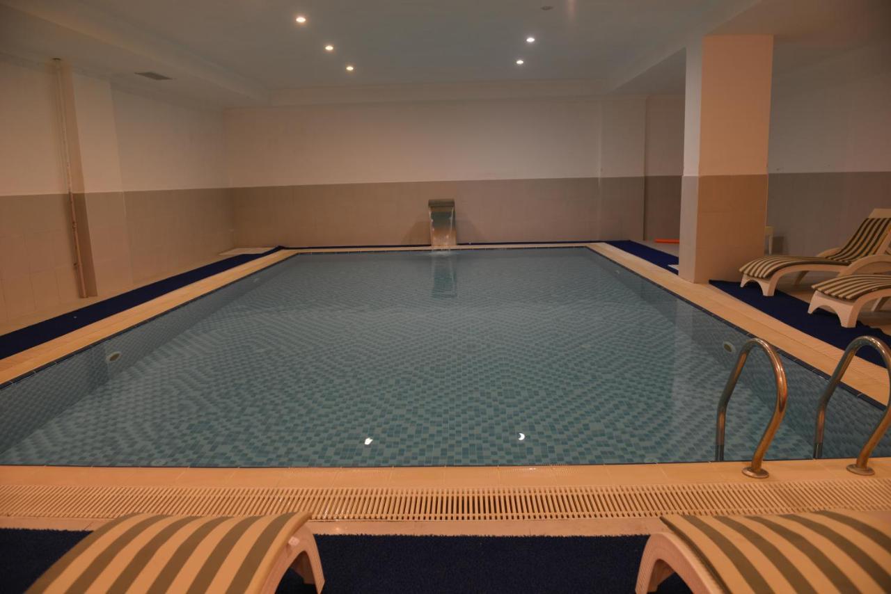 White Palace Hotel 亚洛瓦 外观 照片