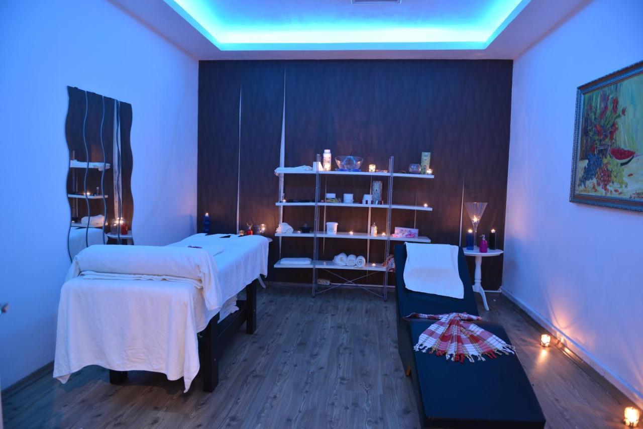 White Palace Hotel 亚洛瓦 外观 照片