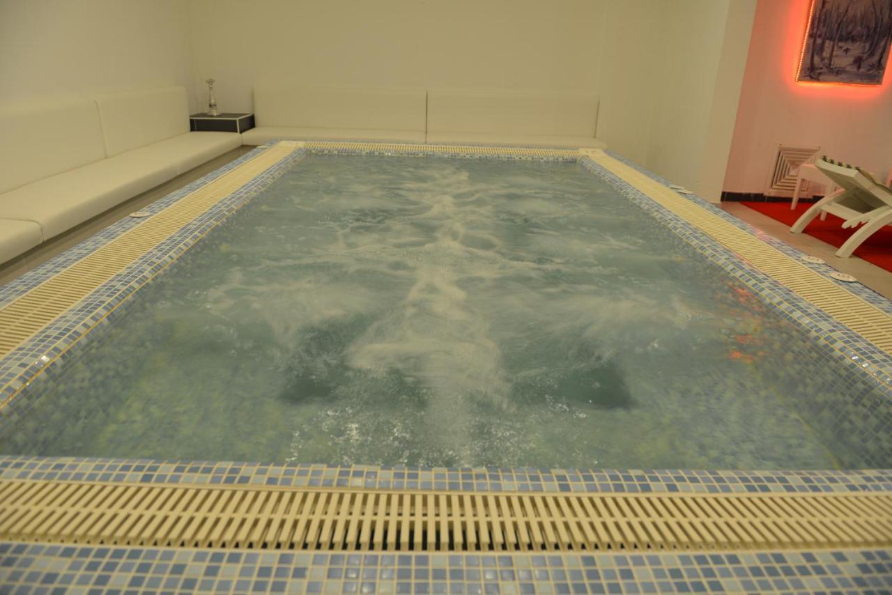 White Palace Hotel 亚洛瓦 外观 照片