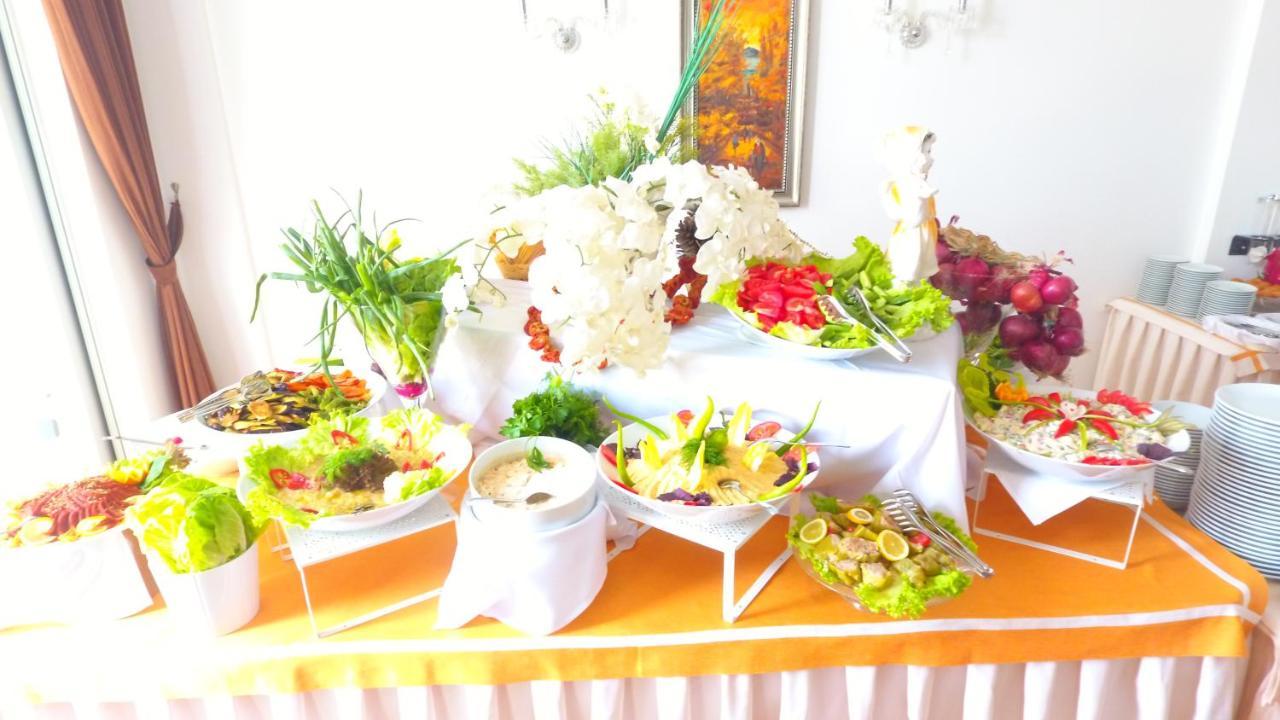 White Palace Hotel 亚洛瓦 外观 照片